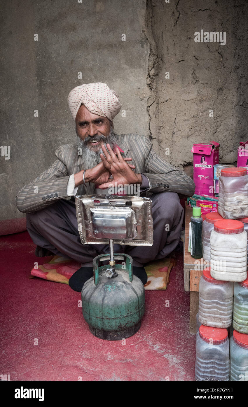 Traditional Street Doctor, Kabul, Kabul Province, Afghanistan Stock Photo