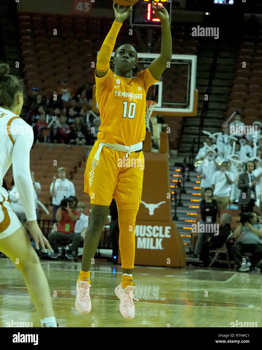 Dec 9, 2018. Meme Jackson 10 of the Tennessee Lady Volunteers in