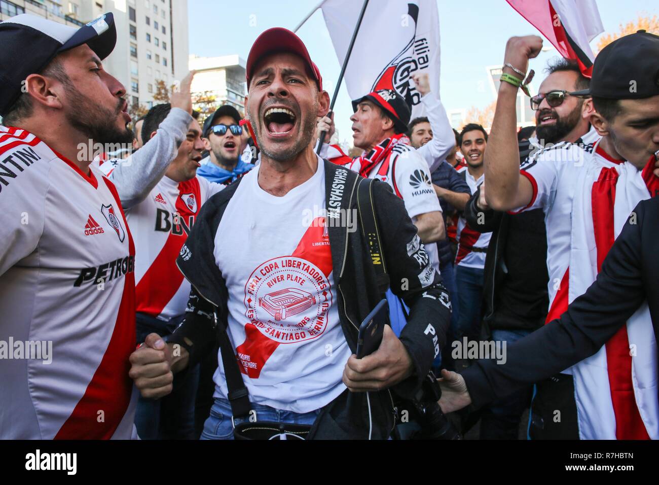 Madrid, Madrid, Spain. 9th Dec, 2018. River Plate fans seen outside the stadium before the match.The Copa Libertadores Final match between River Plate and Boca Juniors is being played in Madrid. Credit: Mario Roldan/SOPA Images/ZUMA Wire/Alamy Live News Stock Photo