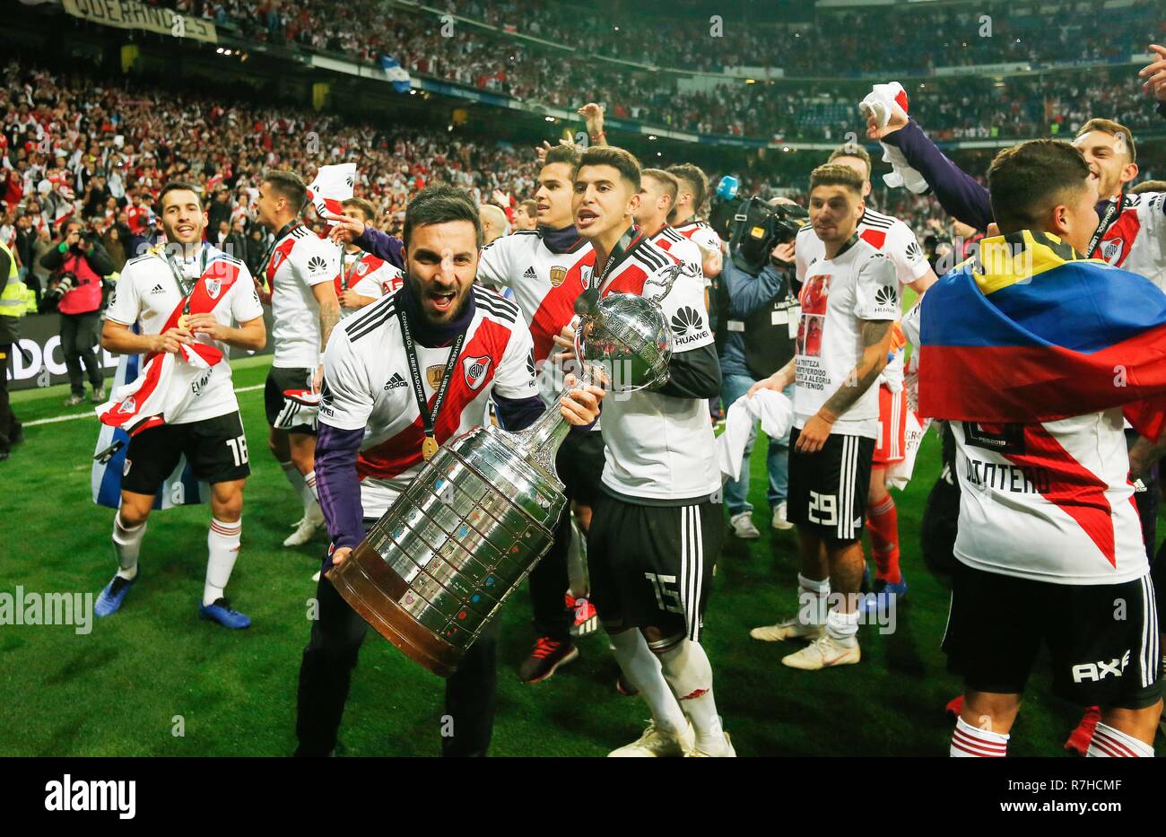 Madrid, Spain. 10th Dec, 2018. Players of River Plate celebrates after they  won the Finals of Copa CONMEBOL Libertadores 2018 at Estadio Santiago  Bernabeu in Madrid.River Plate won the title of Copa