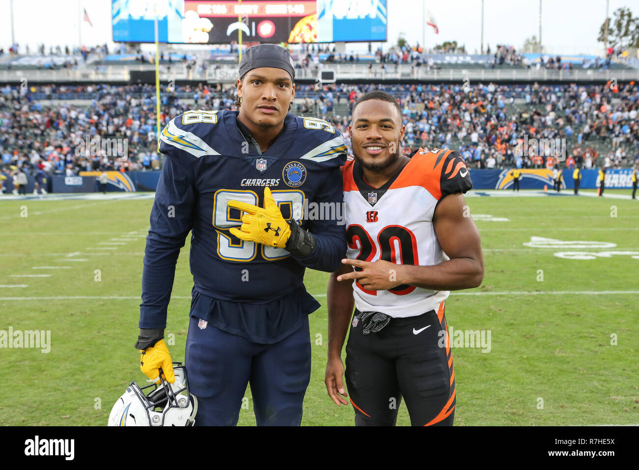 Chargers Isaac Rochell Contract / Beathard and los angeles chargers