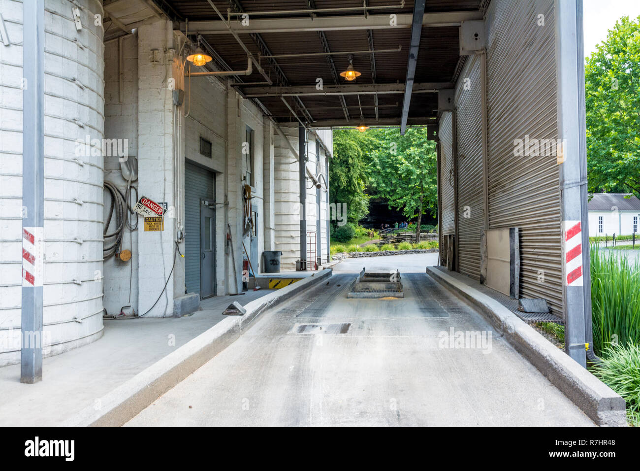 Tunnel for trucks to drive into and get weighed Stock Photo Alamy