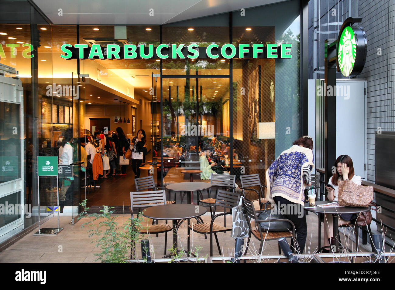 Nagoya Japan May 3 People Visit Starbucks Coffee On May 3 12 In Nagoya Japan Starbucks Is The Largest Coffeehouse Company In The World With Stock Photo Alamy
