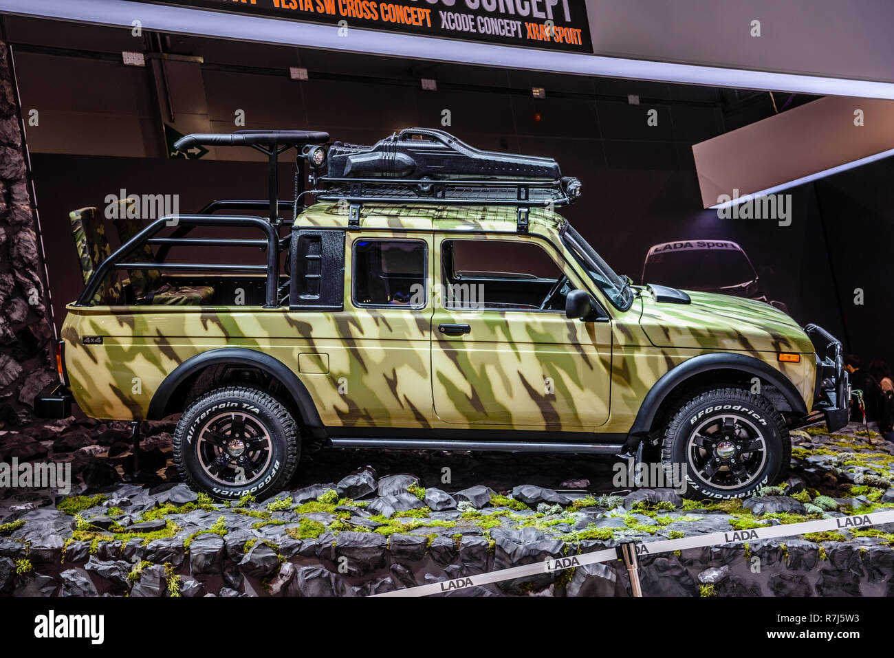 MOSCOW - AUG 2016: VAZ-2329 LADA 4x4 Pickup presented at MIAS Moscow  International Automobile Salon on August 20, 2016 in Moscow, Russia Stock  Photo - Alamy