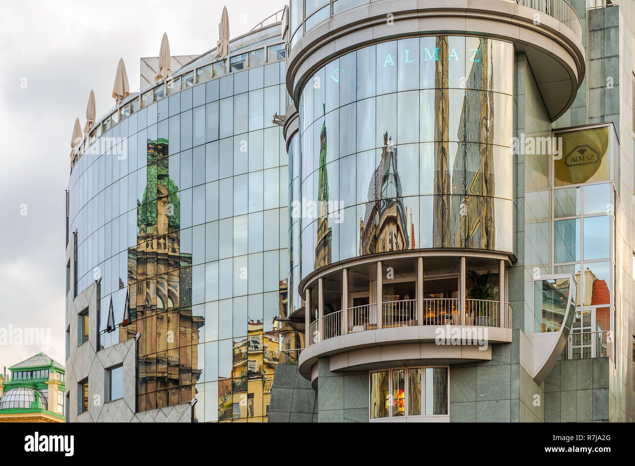 Reflections in Haas Haus, Stephansplatz, Vienna, Austria Stock Photo