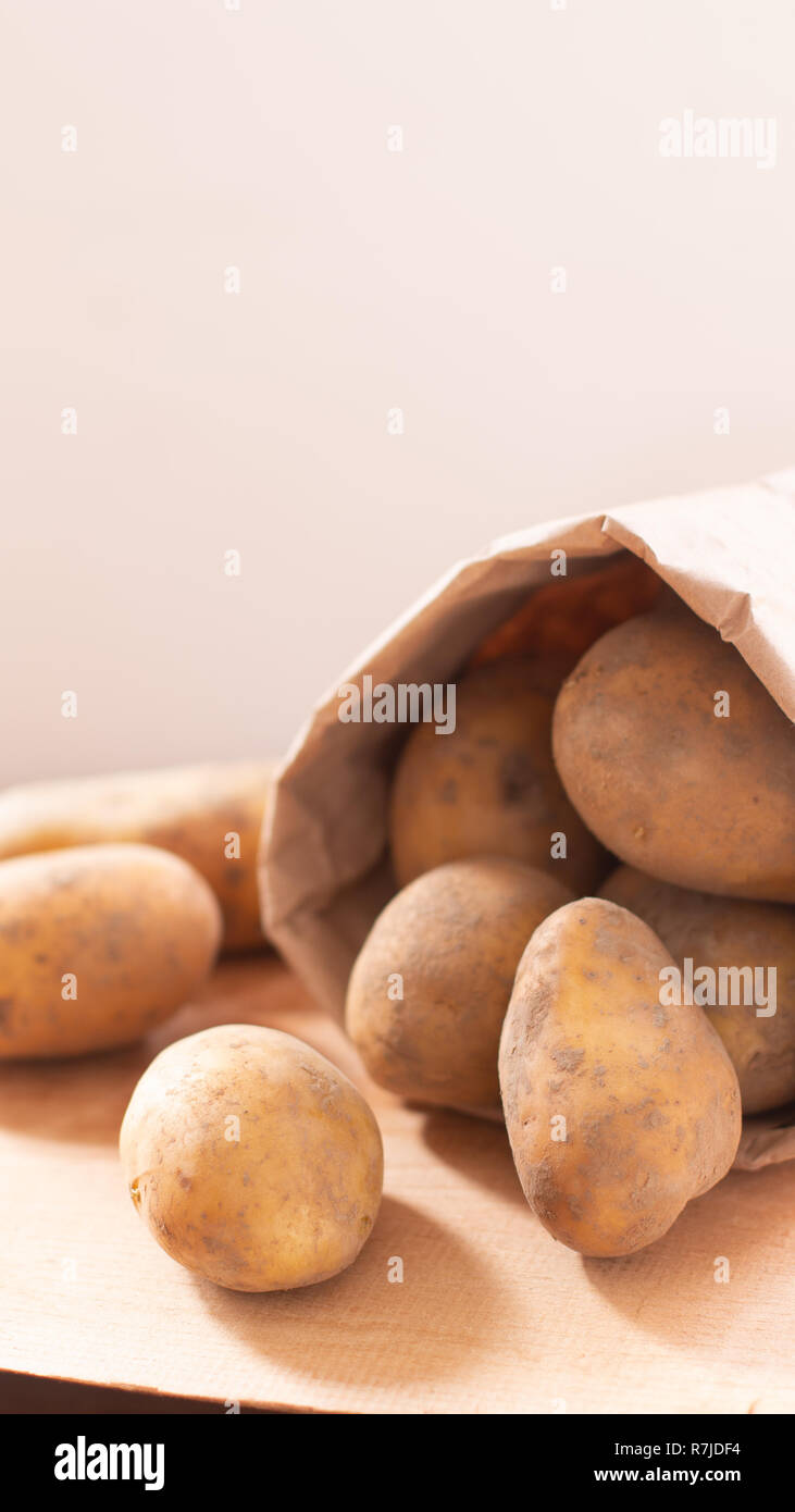 Potatoes in paper bag hires stock photography and images Alamy