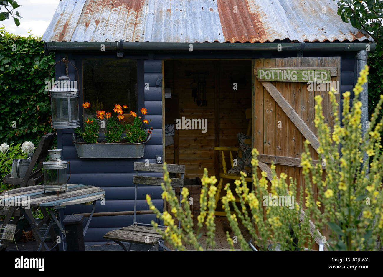 blue garden shed stock photos & blue garden shed stock