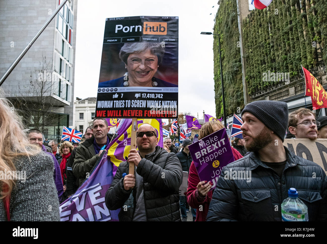 London Dec 9 2018.  Anti EU, Pro Brexit Betrayal supporters decend on London and march through Central London for rally organized by UKIP leader Gerard Batton and  Tommy Robinson (Steven Yaxley-Lennon) photo Janine Wiedel Stock Photo