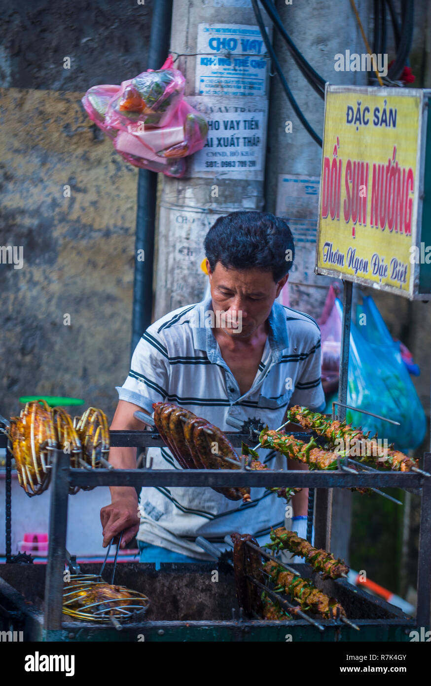Vietnam food shop hi-res stock photography and images - Alamy
