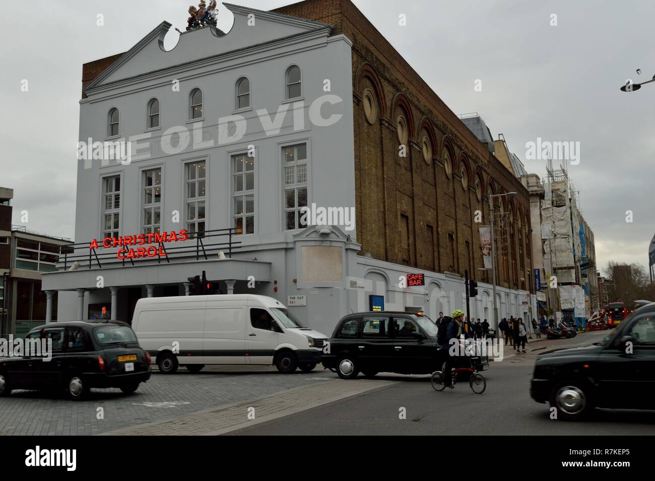 The old vic london theatre hi-res stock photography and images - Alamy