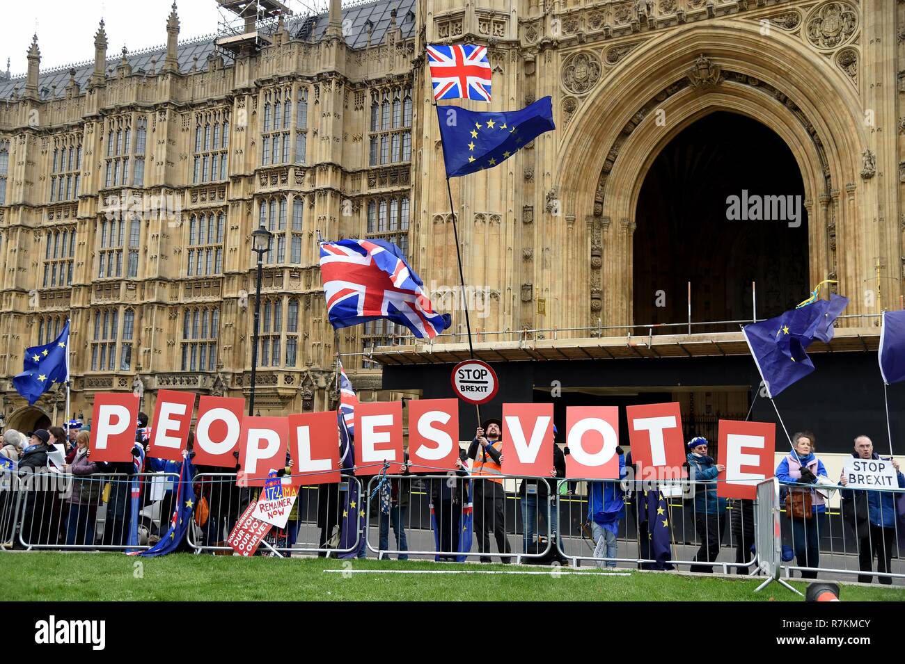 Anti-Brexit protesters calling for a People's Vote, Westminster, London Credit: Finnbarr Webster/Alamy Live News Stock Photo
