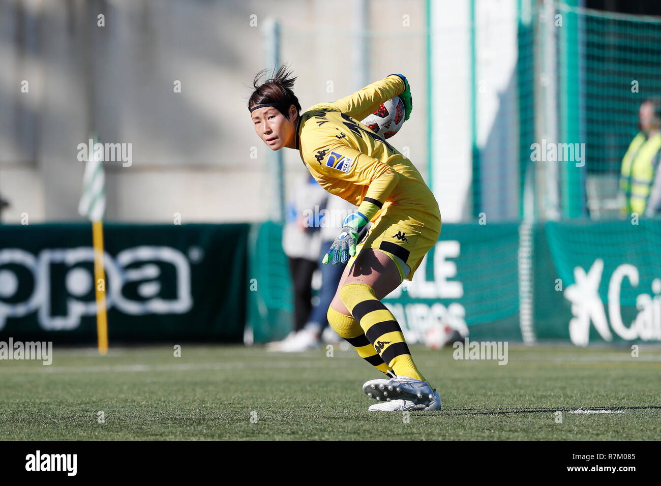 Sevilla, Spain. 9th Dec, 2018. Erina Yamane (Betis) Football/Soccer : Spanish 'La Liga Iberdrola' match between Real Betis Feminas 2-1 Real Sociedad at the Ciudad Deportiva Luis del Sol in Sevilla, Spain . Credit: Mutsu Kawamori/AFLO/Alamy Live News Stock Photo