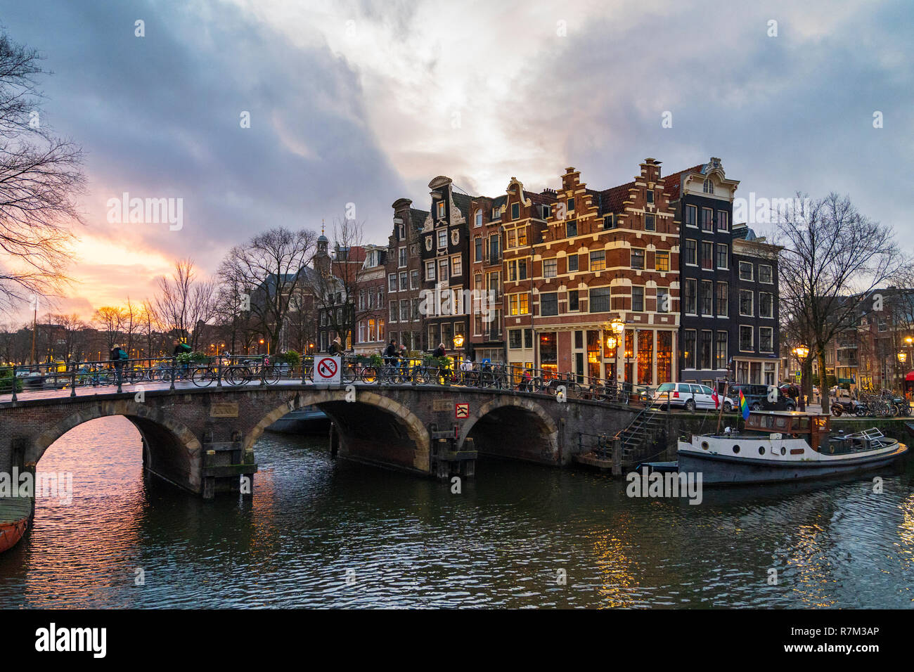Evening view of Brouwersgracht and Prinsengracht canals in Amsterdam, Netherlands Stock Photo