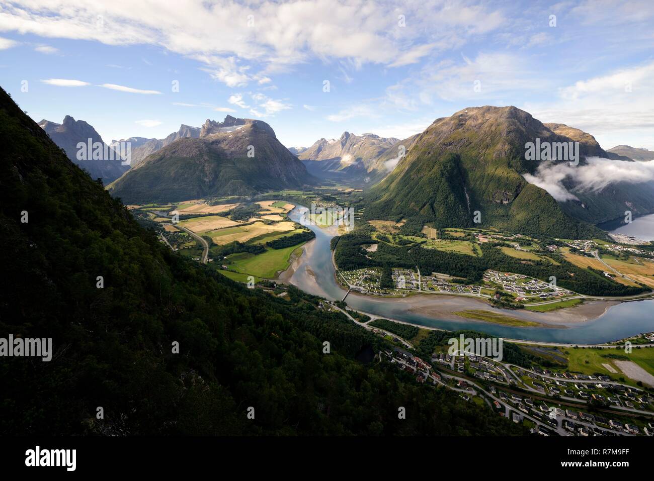 Norway, More og Romsdal, Rauma, Andalsnes, Romsdalseggen Ridge, one of the most famous hike in Norway Stock Photo