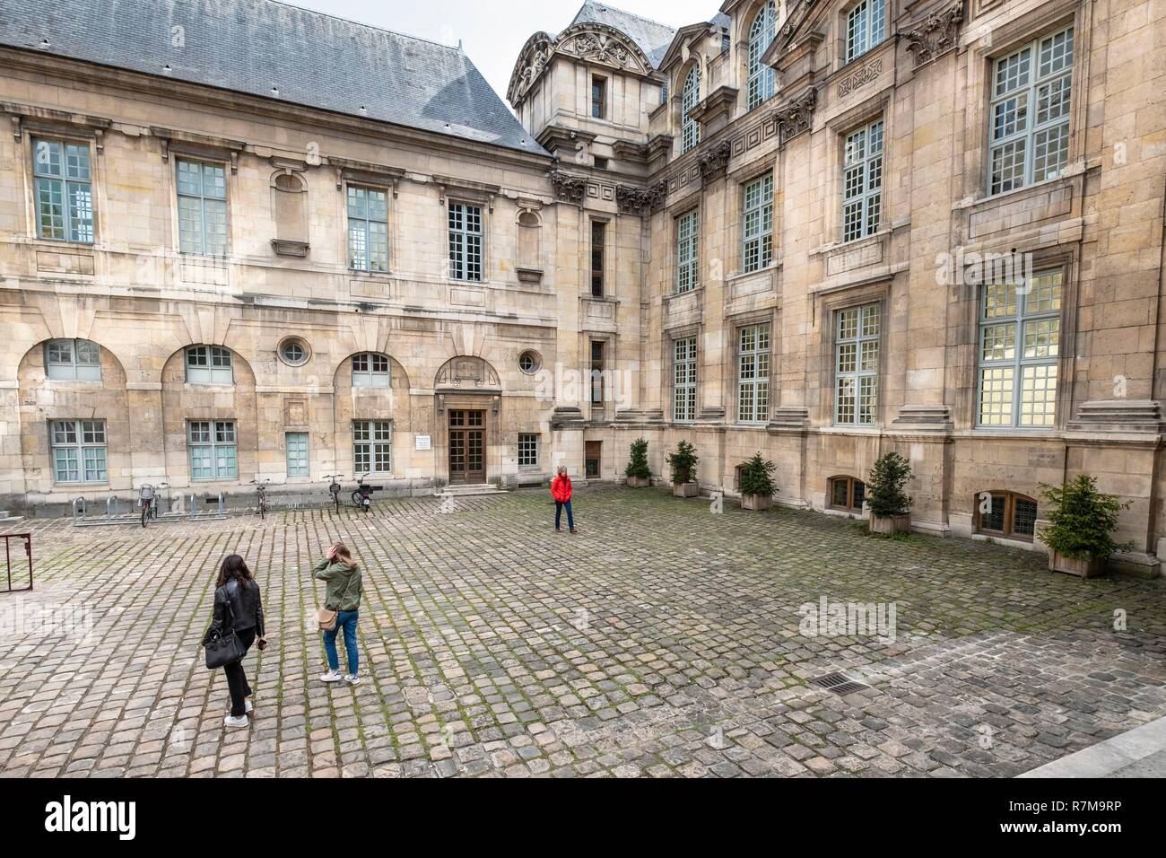 France, Paris, Bibliotheque Historique de la Ville de Paris or BHVP, public library specializing in the history of the city of Paris, founded in 1871 and located since 1969 in the Lamoignon Hotel (16th century) Stock Photo
