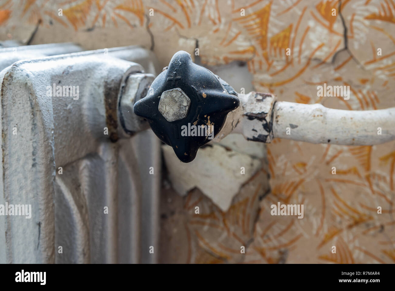 Old heating valve Stock Photo Alamy