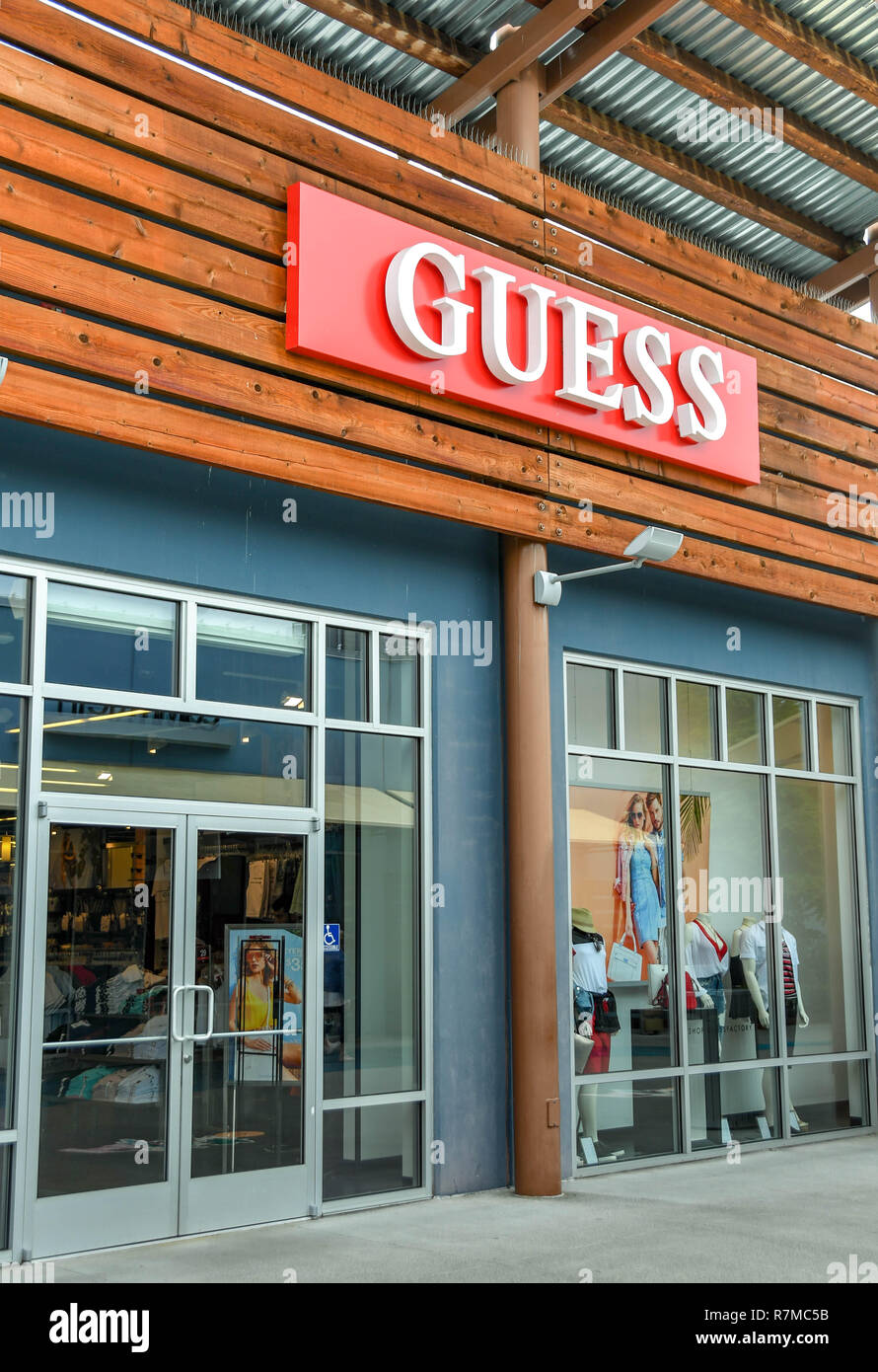 SEATTLE, WA, USA - JUNE 2018: Exterior view of the Guess store at the Premium Outlets shopping mall near Seattle. Stock Photo