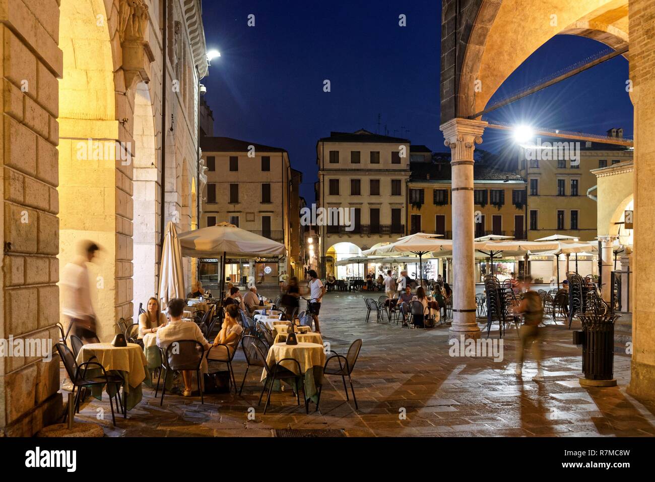 Italy, Venetia, Padova, Padua, Piazza Cavour, Pedrocchi Coffee, historical  coffee of the city inaugurated in 1831 Stock Photo - Alamy