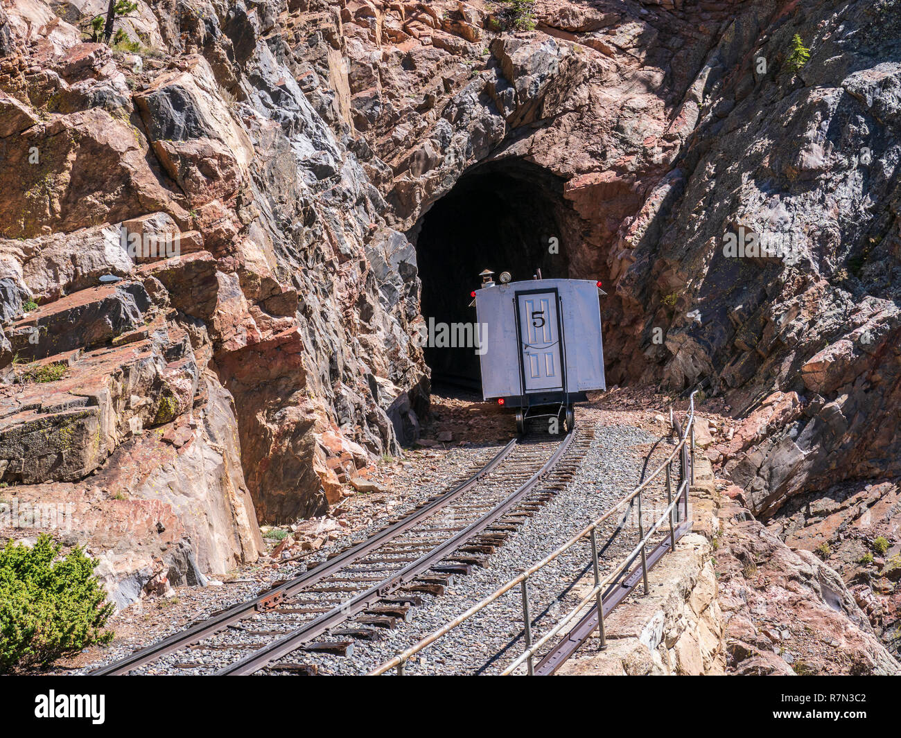Rocky mountain train tunnel hires stock photography and images Alamy
