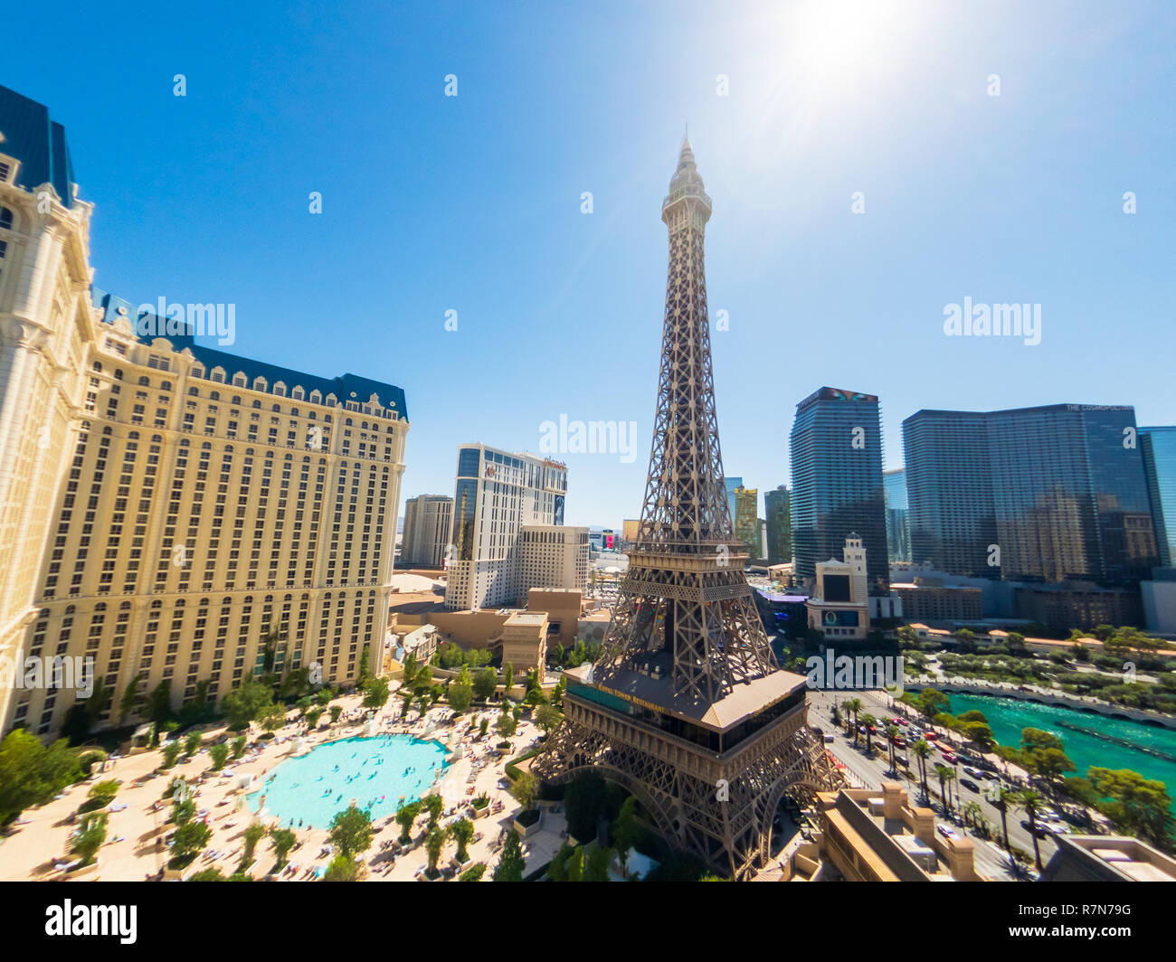 Paris Las Vegas Hotel & Casino Pool  Las vegas hotels, Paris las vegas, Vegas  pools