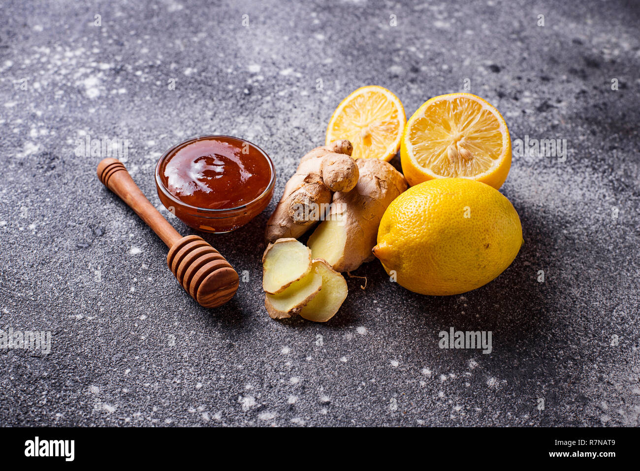 Lemon, ginger and honey. Natural cough and flu remedies Stock Photo Alamy