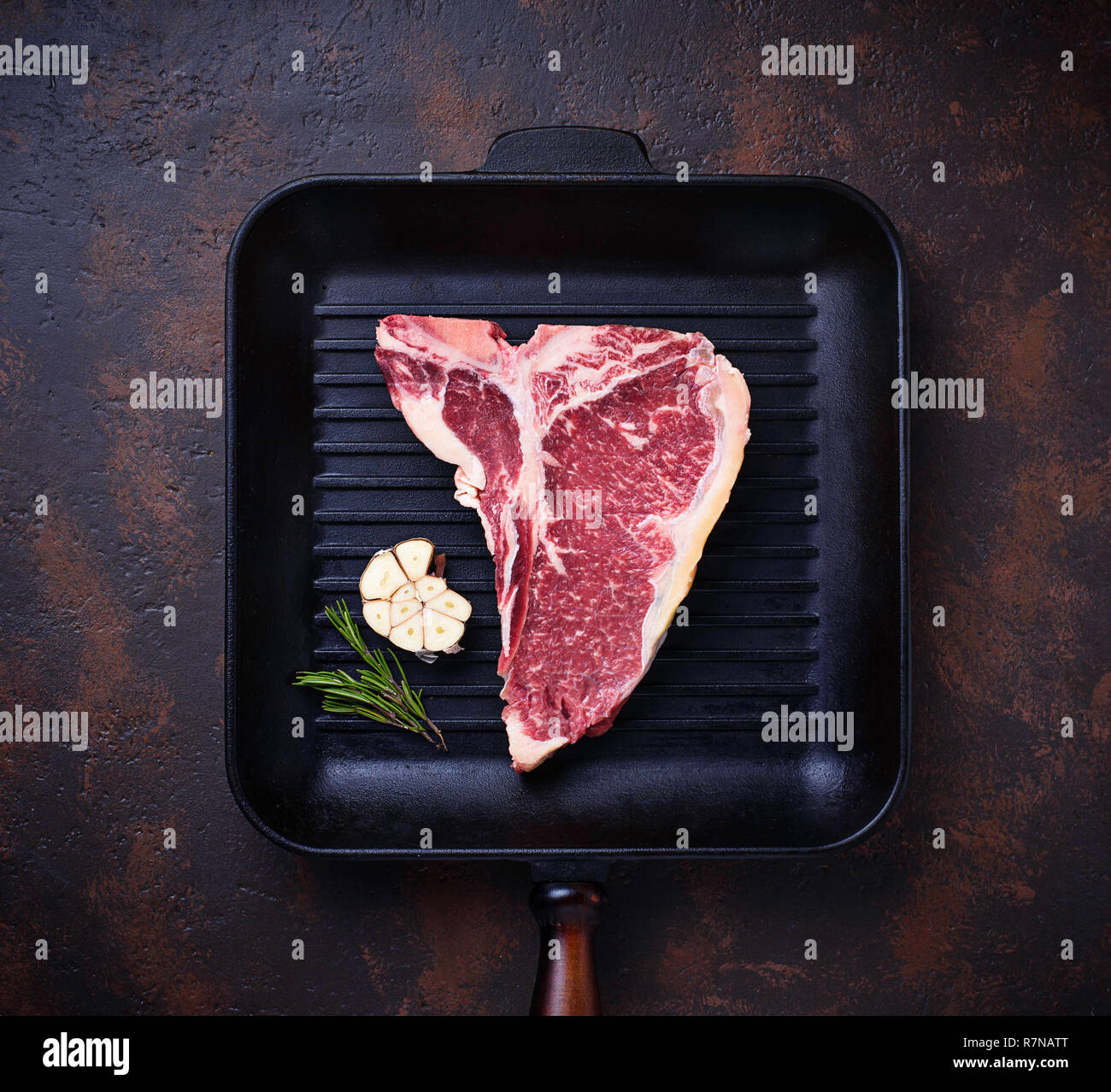 T bone on grill hires stock photography and images Alamy