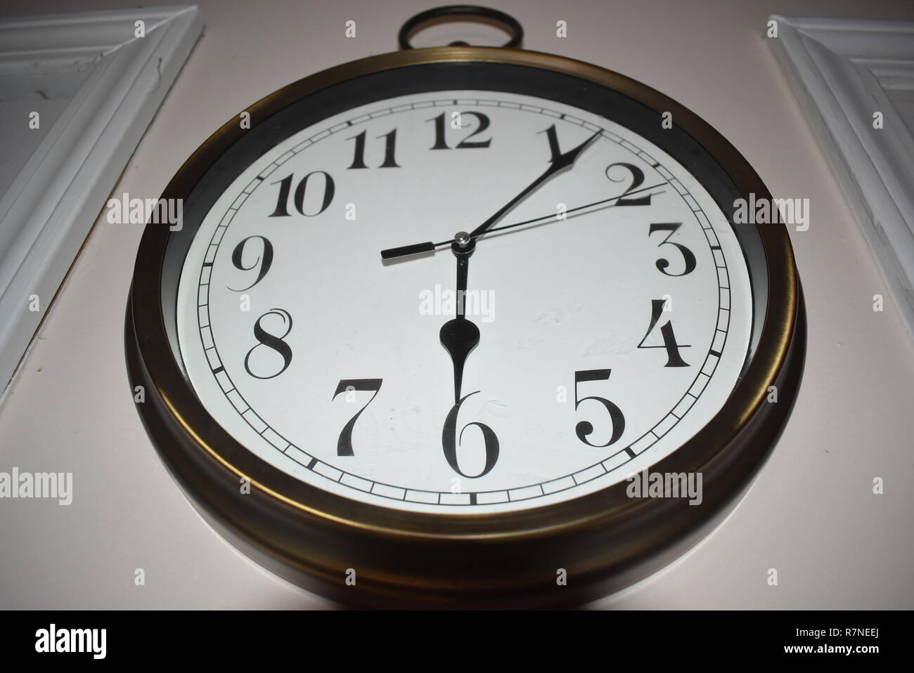 Clock 3 o'clock hires stock photography and images Alamy