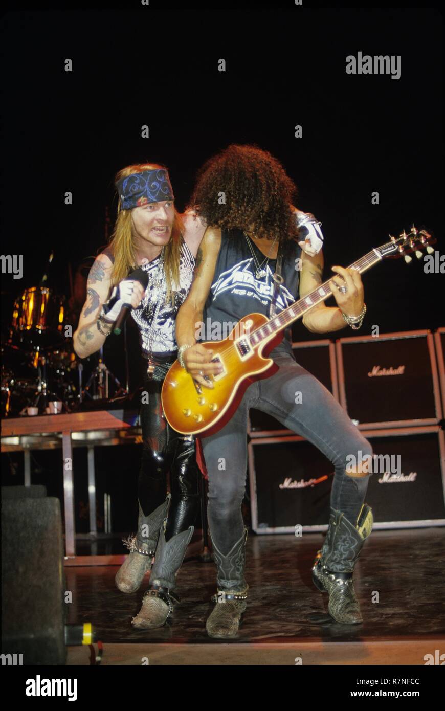 Guns and roses 1988 hi-res stock photography and images - Alamy