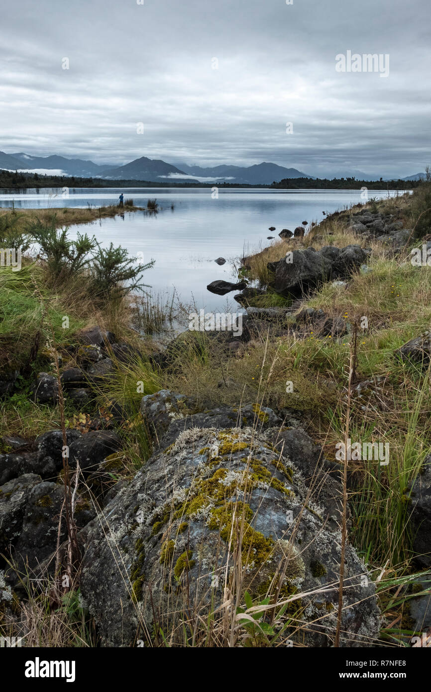Kapitea Reservoir. Lake and mountains of new zealand Stock Photo - Alamy