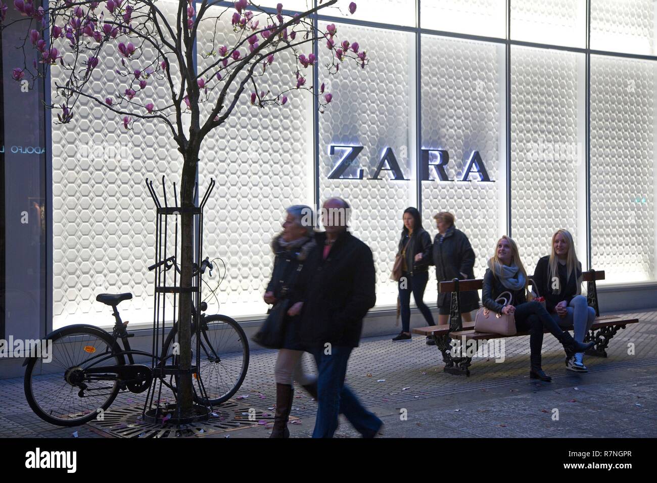 Spain, Basque country, San Sebastian, Zara shop, the largest of Europe, in  front of San Martin commercial center Stock Photo - Alamy