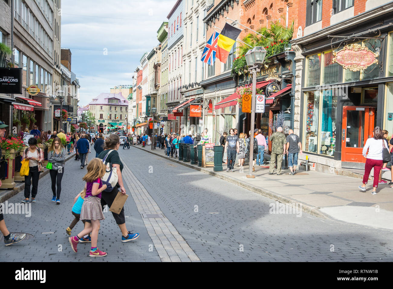 Summer Canada City People - Quebec City Canada August 5 2015 People And Tourists Stroll Through The Quaint Streets Of Quebec City During A Summer Morning Here We Are On Rue Stock Photo Alamy