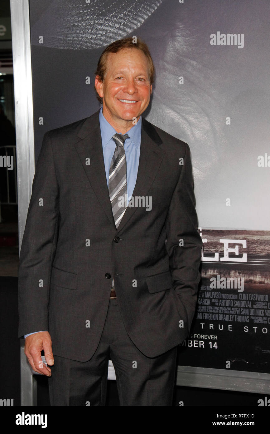 Steve guttenberg hi-res stock photography and images - Alamy