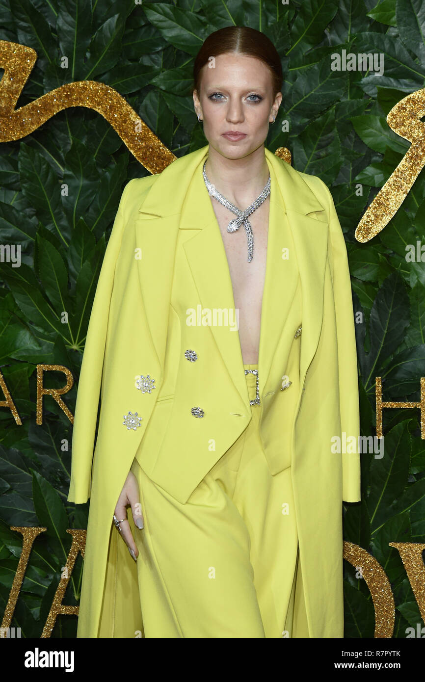 London, UK. 10th Dec 2018. Jess Glynne at The Fashion Awards 2018 at