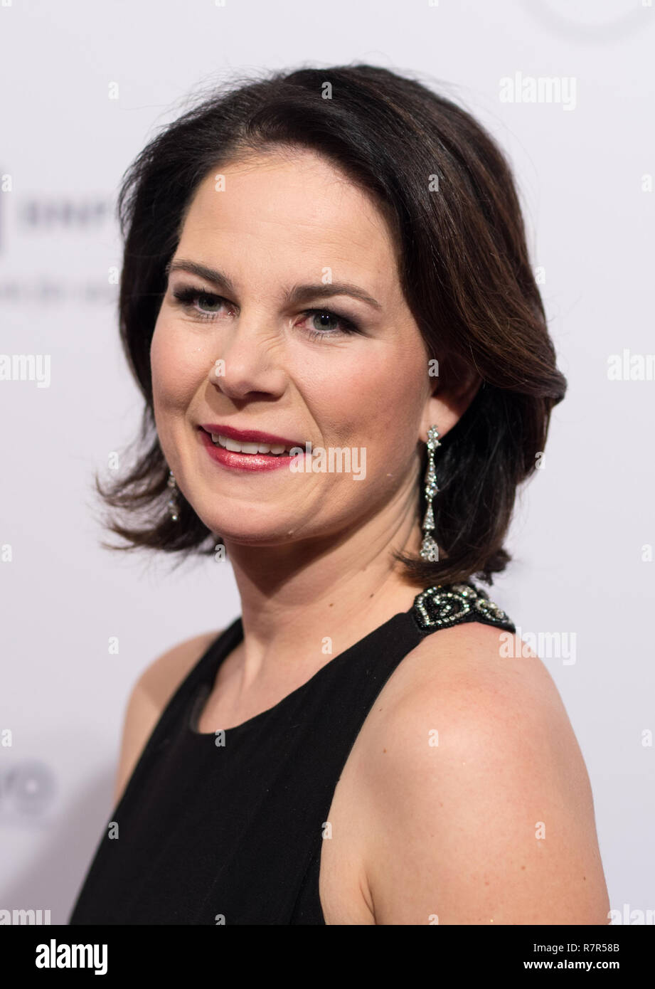 Berlin, Deutschland. 23rd Nov, 2018. Annalena BAERBOCK (Bundesvorsitzende  Buendnis90/DieGruenen) 67th Federal Press Ball at Hotel Adlon in Berlin,  Germany on 23.11.2018. | Usage worldwide Credit: dpa/Alamy Live News Stock  Photo - Alamy