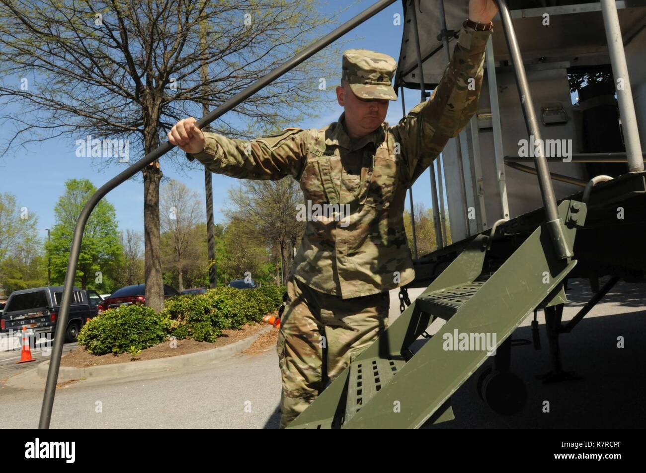 imagery analyst stock photos imagery analyst stock images alamy imagry analyst