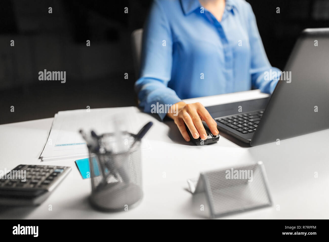 Office worker using computer mouse hi-res stock photography and images ...