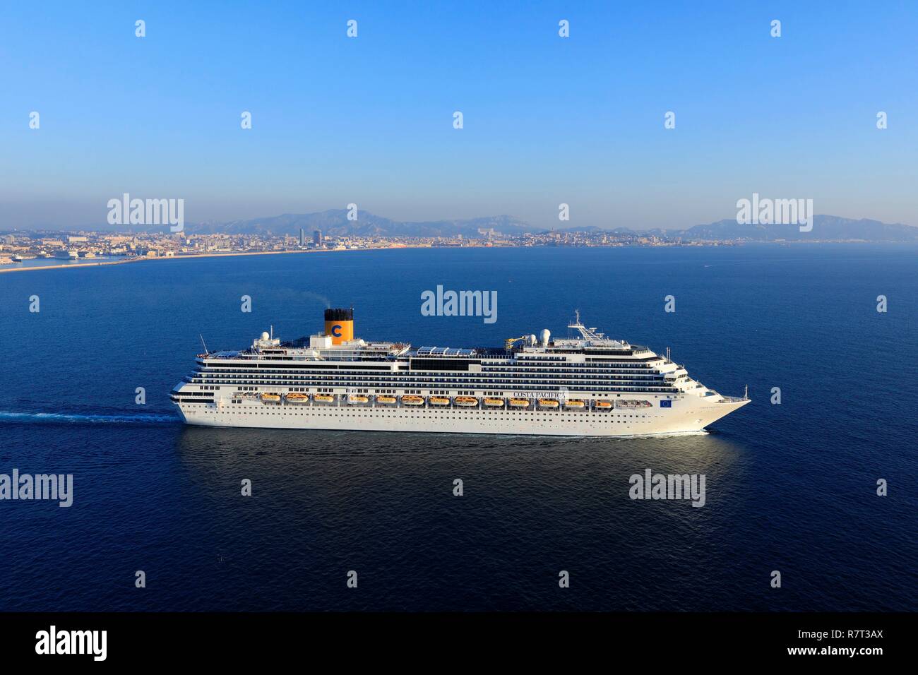 France, Bouches du Rhone, Rade de Marseille, cruise ship (aerial view) Stock Photo