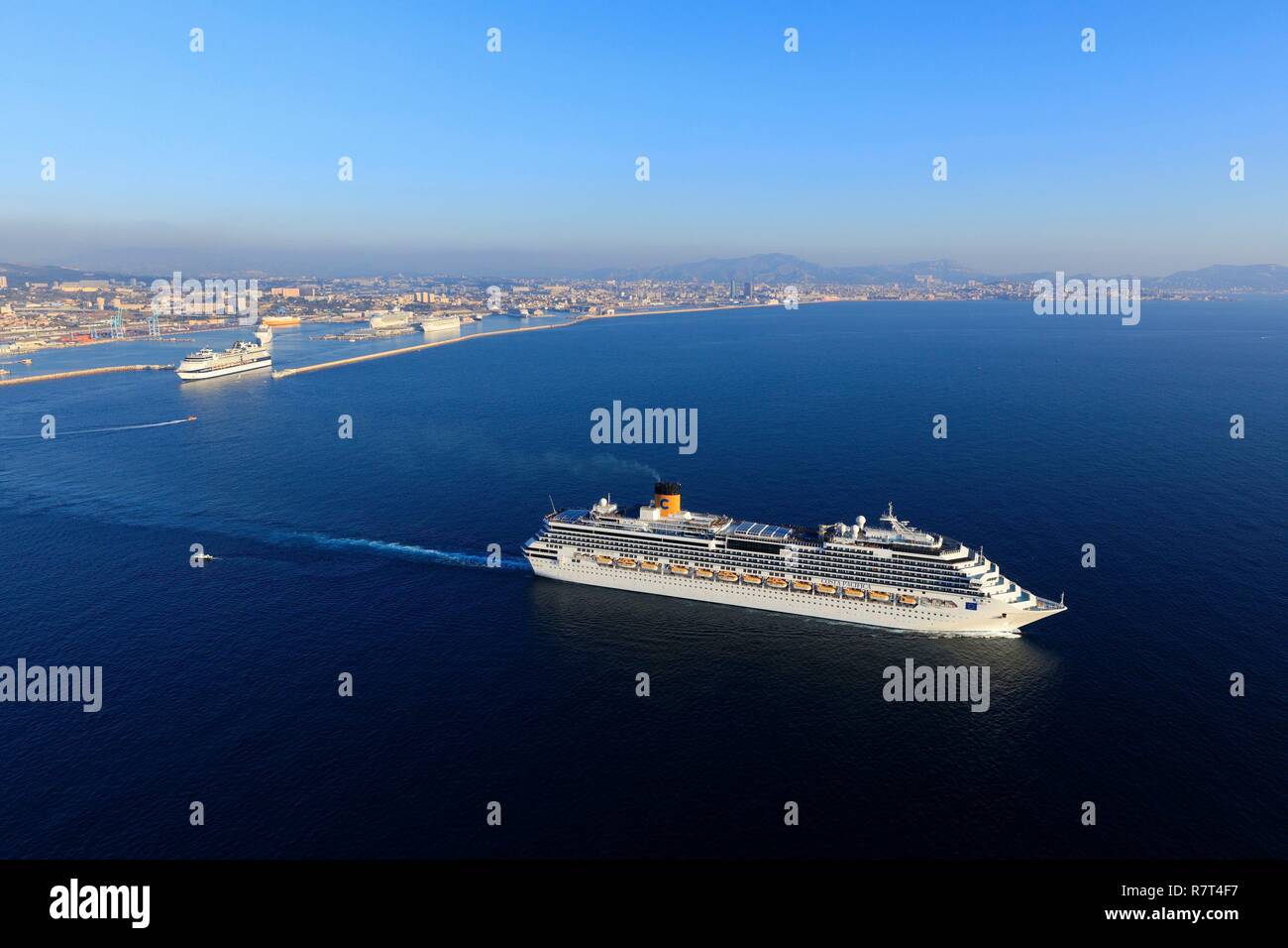 France, Bouches du Rhone, Rade de Marseille, cruise ship (aerial view) Stock Photo