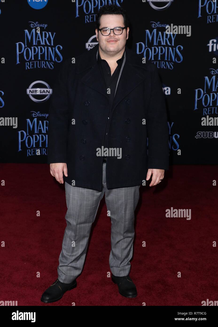 HOLLYWOOD, LOS ANGELES, CA, USA - NOVEMBER 29: Josh Gad arrives at the World Premiere Of Disney's 'Mary Poppins Returns' held at the El Capitan Theatre on November 29, 2018 in Hollywood, Los Angeles, California, United States. (Photo by David Acosta/Image Press Agency) Stock Photo