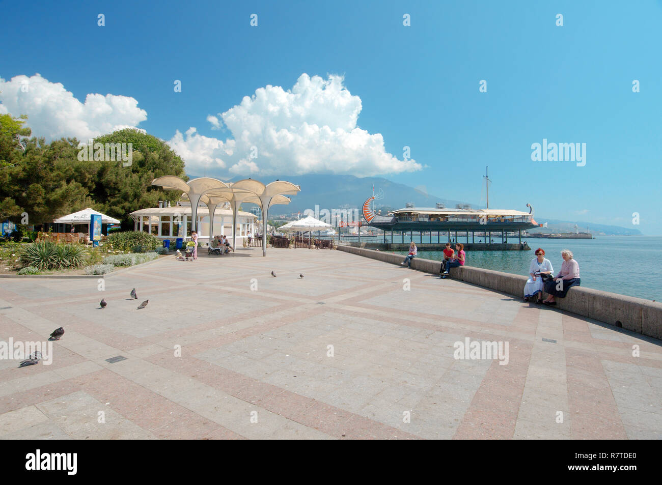 Seafront in Yalta, Yalta, Crimea, Ukraine Stock Photo Alamy