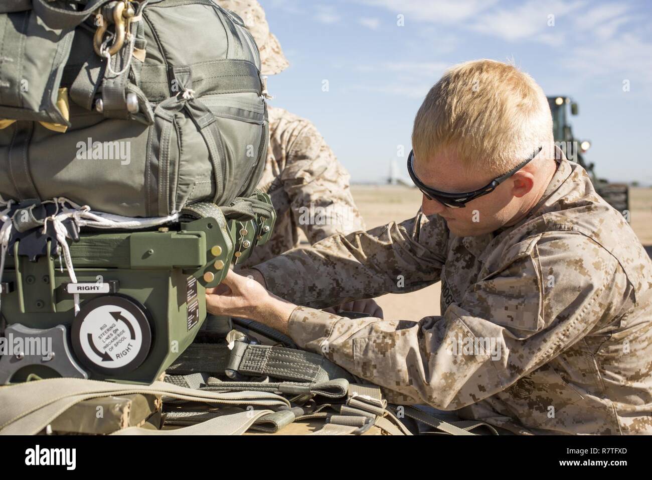Joint precision airdelivery system hi-res stock photography and images ...