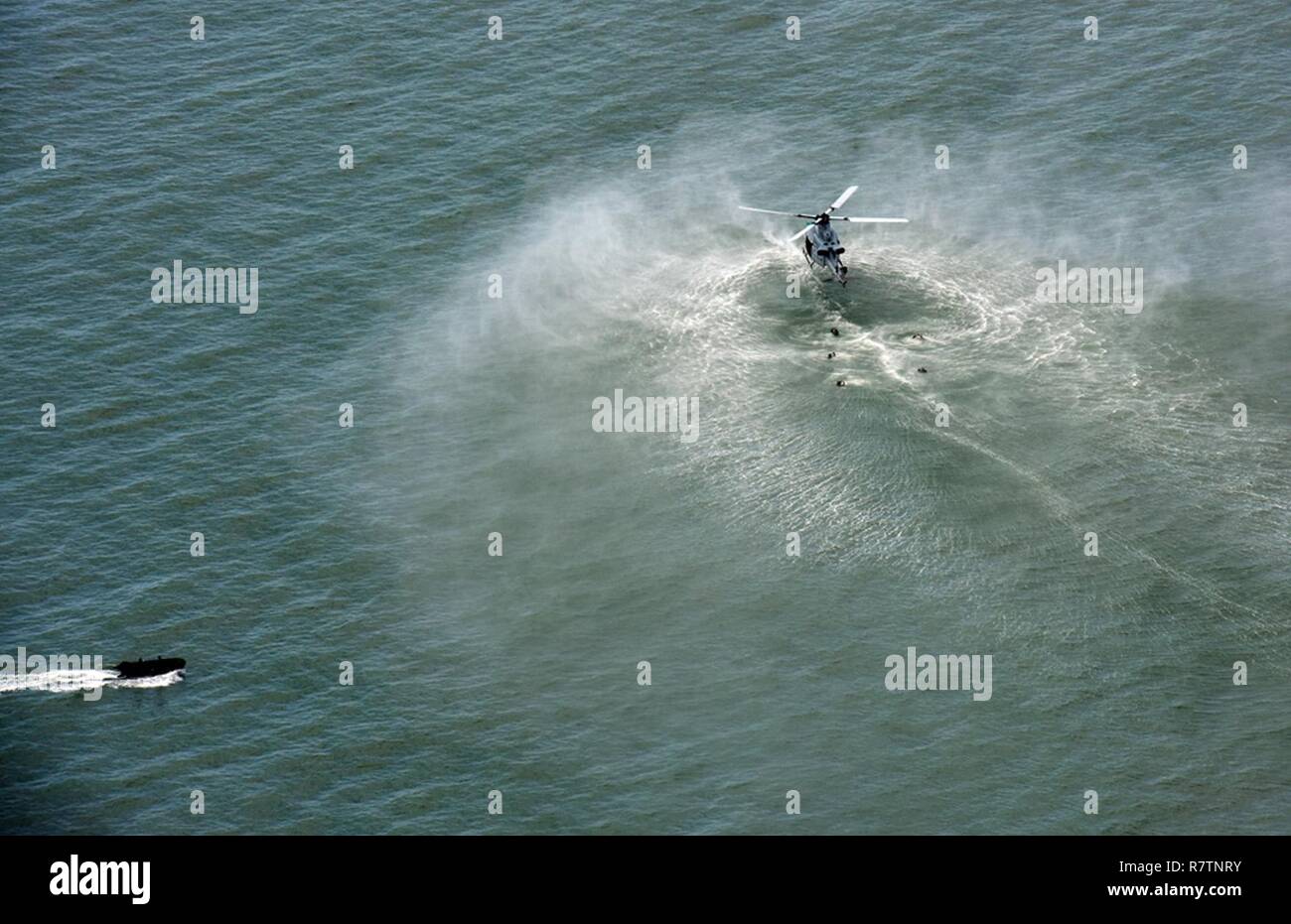 Helo Jump High Resolution Stock Photography And Images Alamy