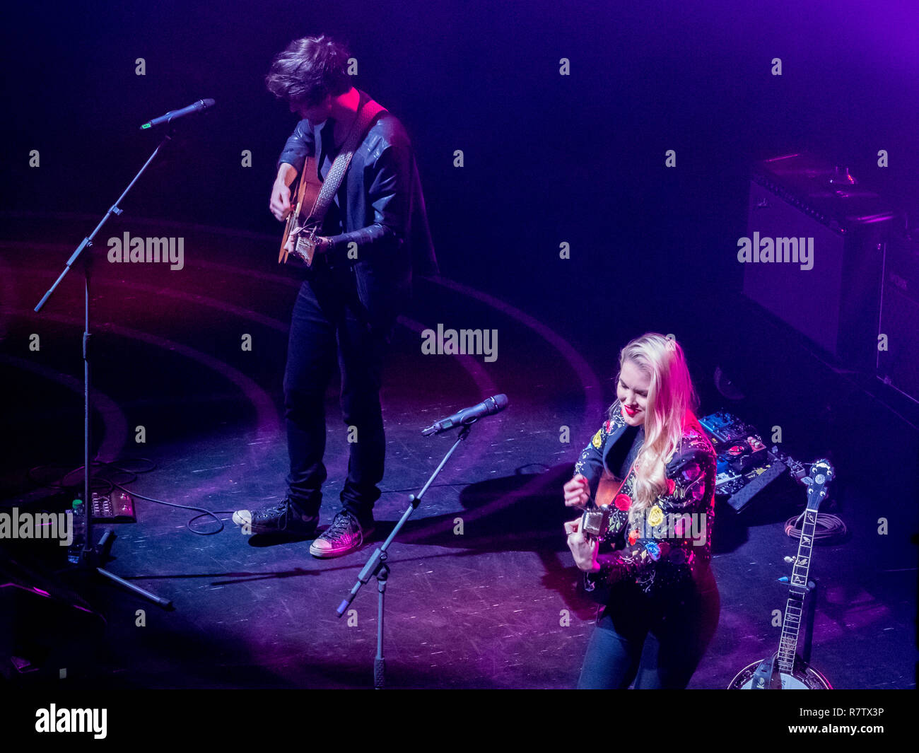 Live on Stage Ashley Campbell performs a tribute to her Father Glen Campbell During Country 2 Country Music Festival O2 Arena London England Stock Photo