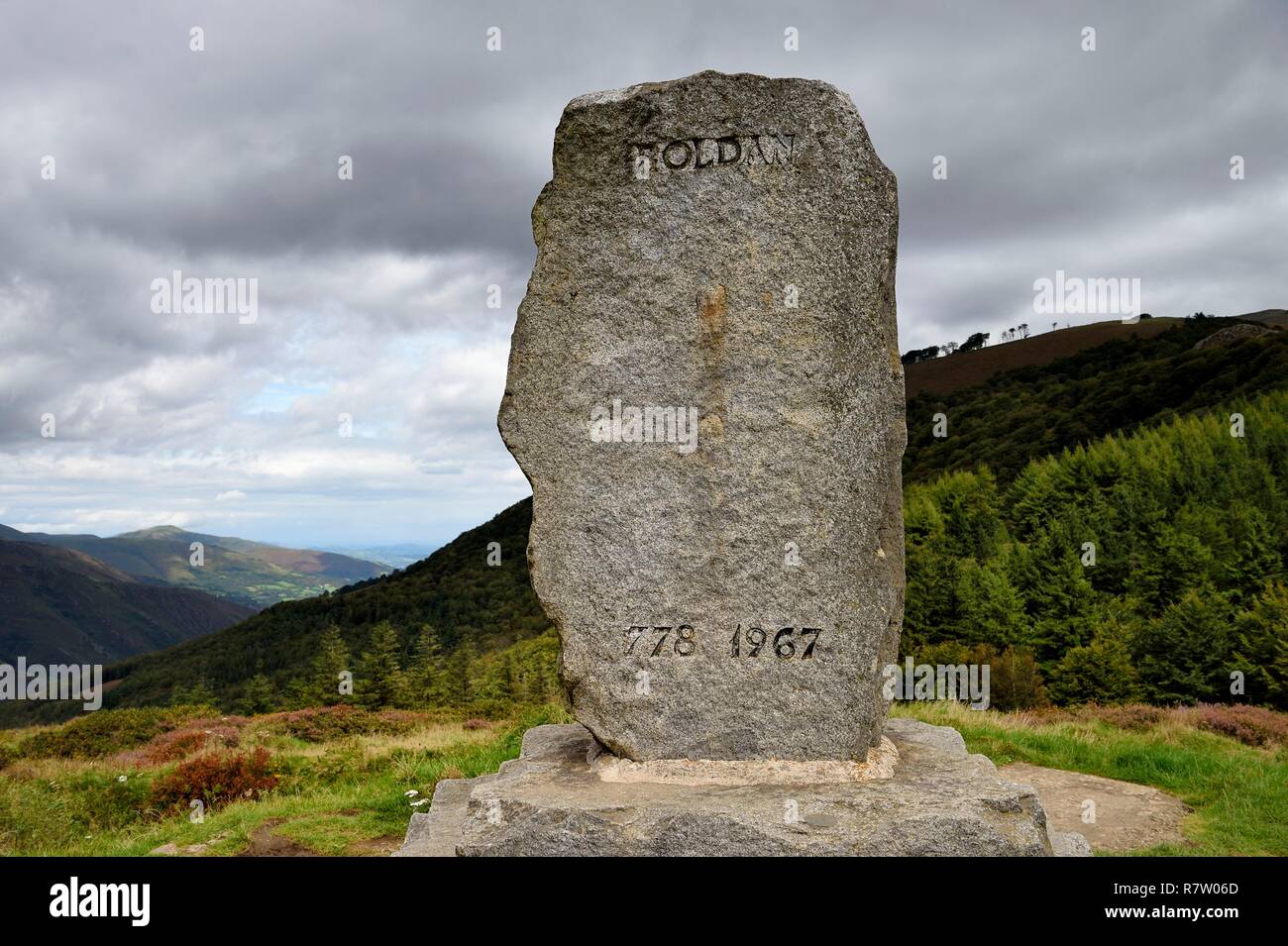 Spain, Basque Country, Navarra, towards Roncevaux, Camino de Santiago (the Way of St. James), monolith in honor of the legendary battle of Roncesvalles called stele of Roland at the Roncesvalles pass (also Ibaneta pass) Stock Photo