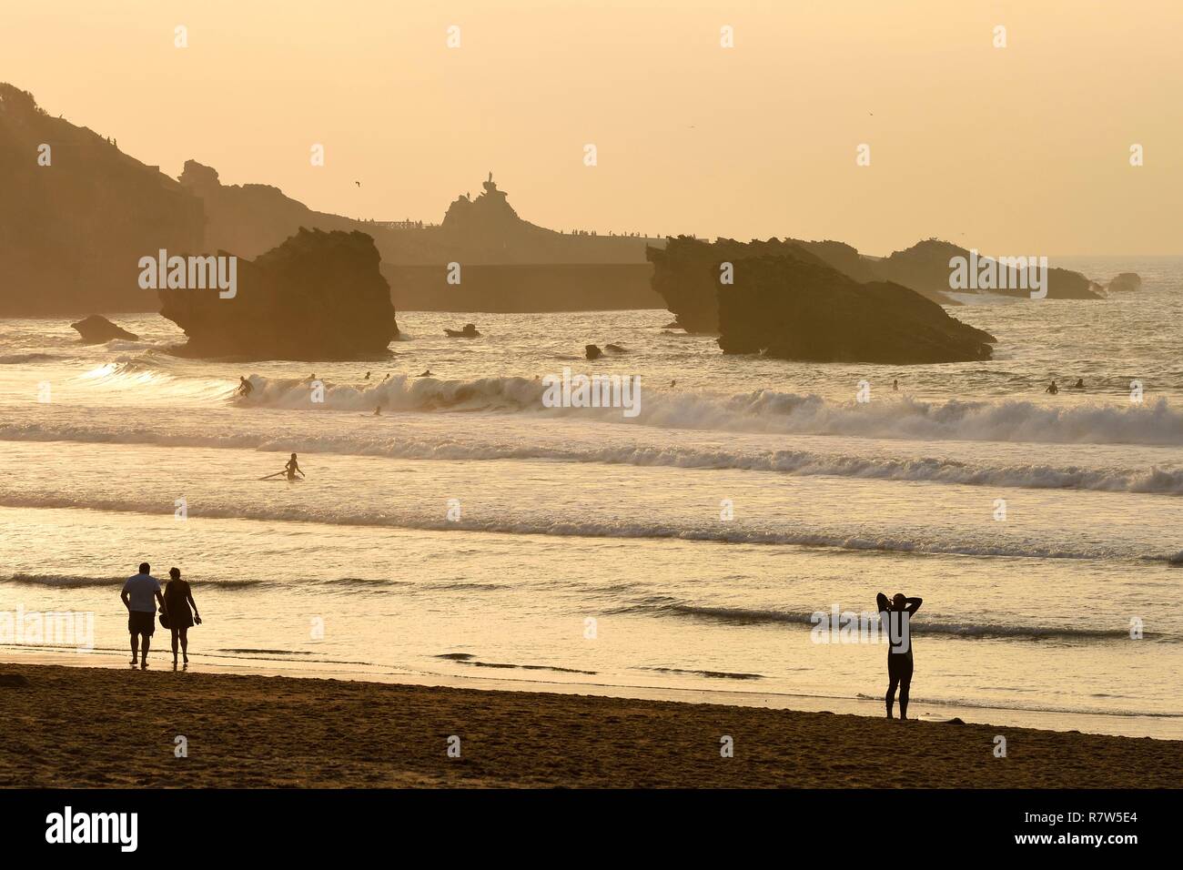France Pyrenees Atlantiques Basque Country Biarritz Surfer At The Grande Plage Town S Largest Beach And The Rocher De La Vierge Virgin Rock In The Background Stock Photo Alamy France Pyrenees Atlantiques Basque Country Biarritz Surfer At The Grande Plage Town S Largest Beach And The Rocher De La Vierge Virgin Rock In The Background Stock Photo Alamy