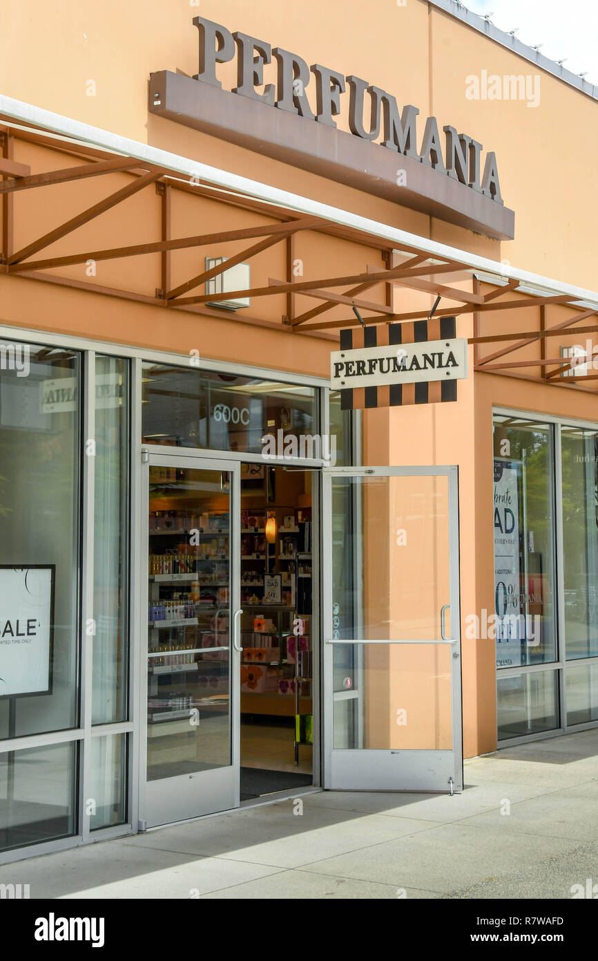 SEATTLE, WA, USA - JUNE 2018: Entrance to the Perfumania store at the Premium Outlets shopping mall near Seattle. Stock Photo