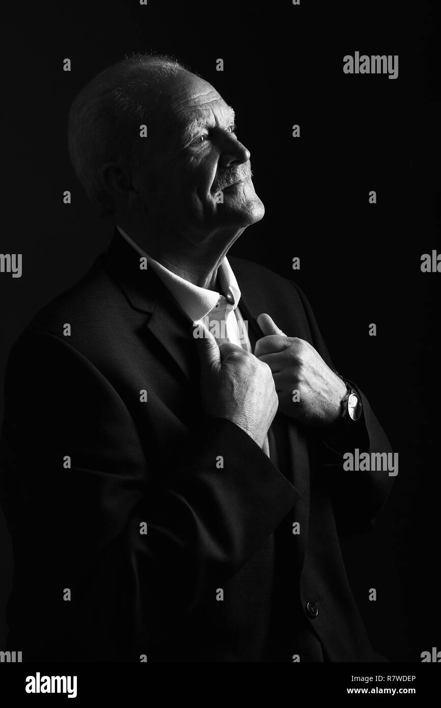 Portrait of a Beautiful old man Stock Photo - Alamy