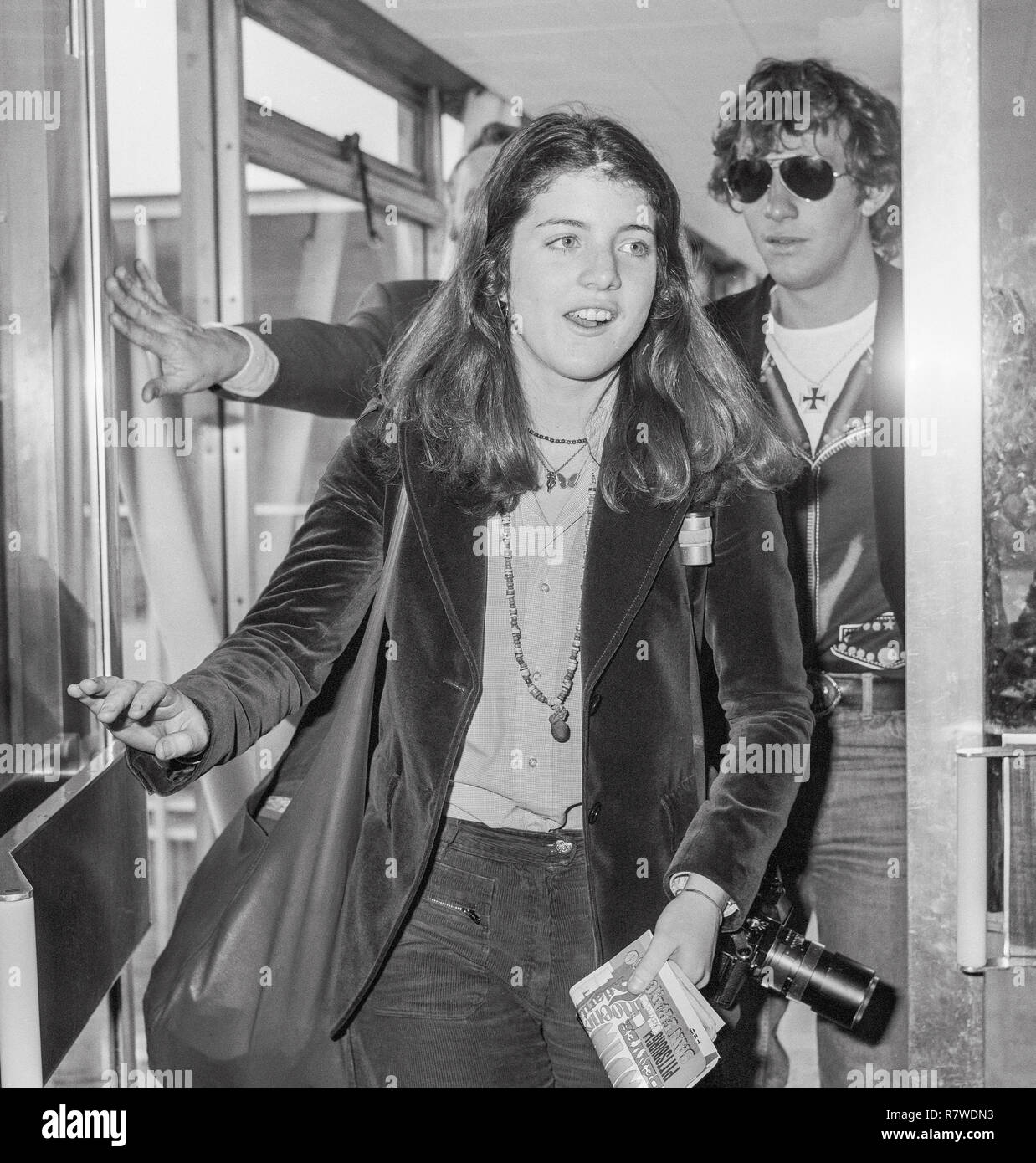 Caroline Kennedy and Mark Shand leaving Heathrow Airport in London in 1976 Stock Photo