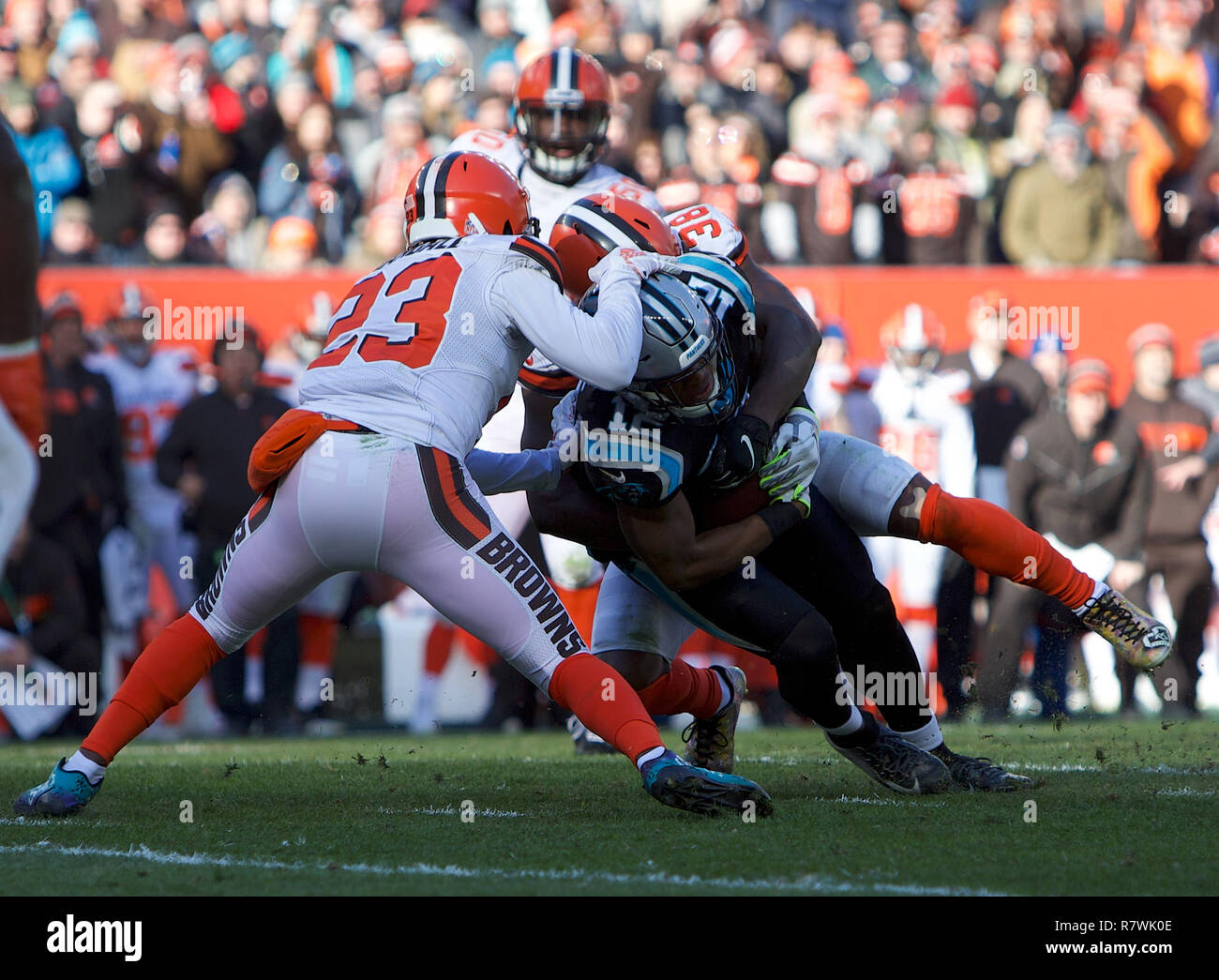 Cleveland browns carolina panthers hi-res stock photography and images -  Page 4 - Alamy