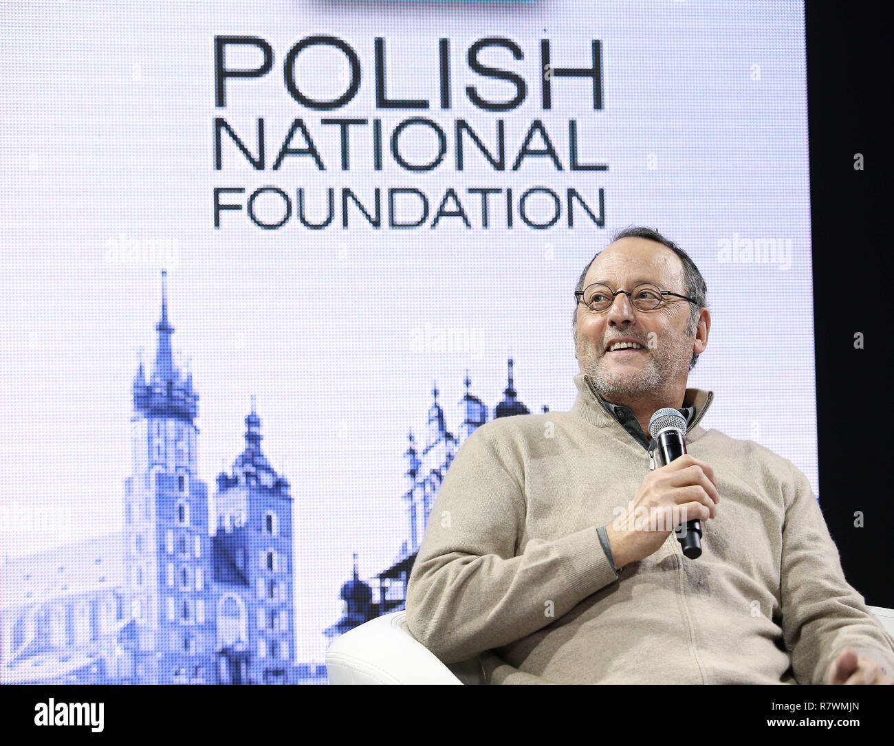 Krakow, Poland. 11th Dec, 2018. December 11, 2018 - Krakow, Poland - Actor JEAN RENO visited Krakow. He met with fans and students, visited the city and learned about Polish customs and Christmas dishes. Credit: Damian Klamka/ZUMA Wire/Alamy Live News Stock Photo